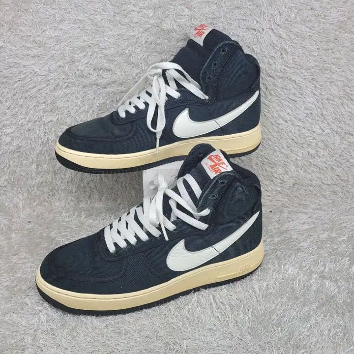 270 NIKE エアフォース1 ハイ レトロ ブラック セール スニーカー