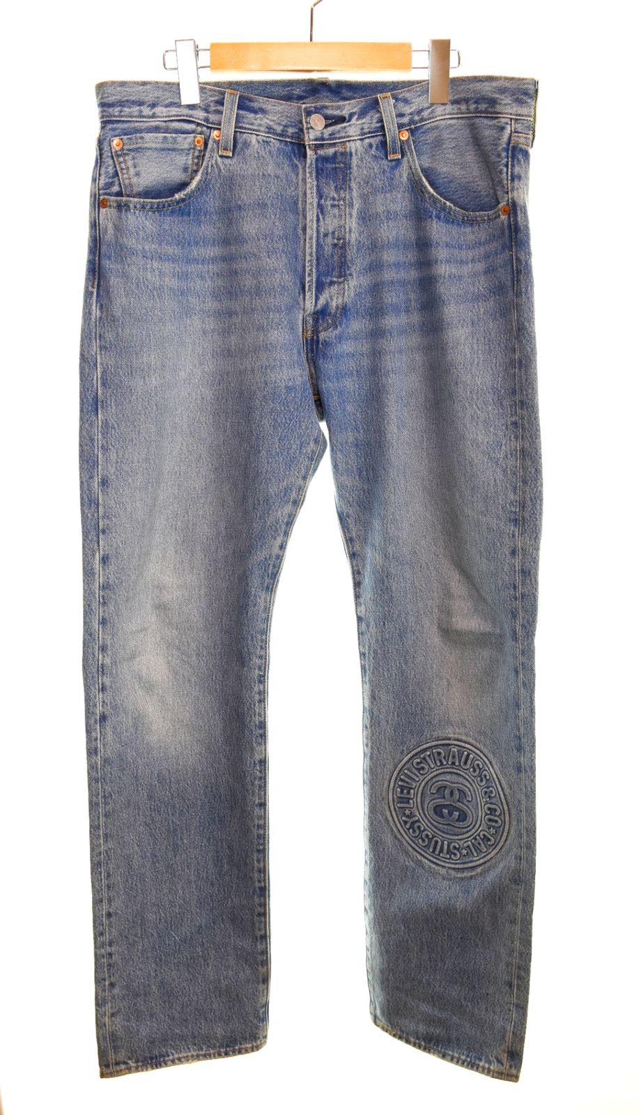 リーバイス Levi's × ステューシー STUSSY コラボ EMBOSSED 501 JEANS エンボス加工 ボタンフライ ストレートデニム パンツ ジーンズ デニム ブルー W34L32 103MB-1020