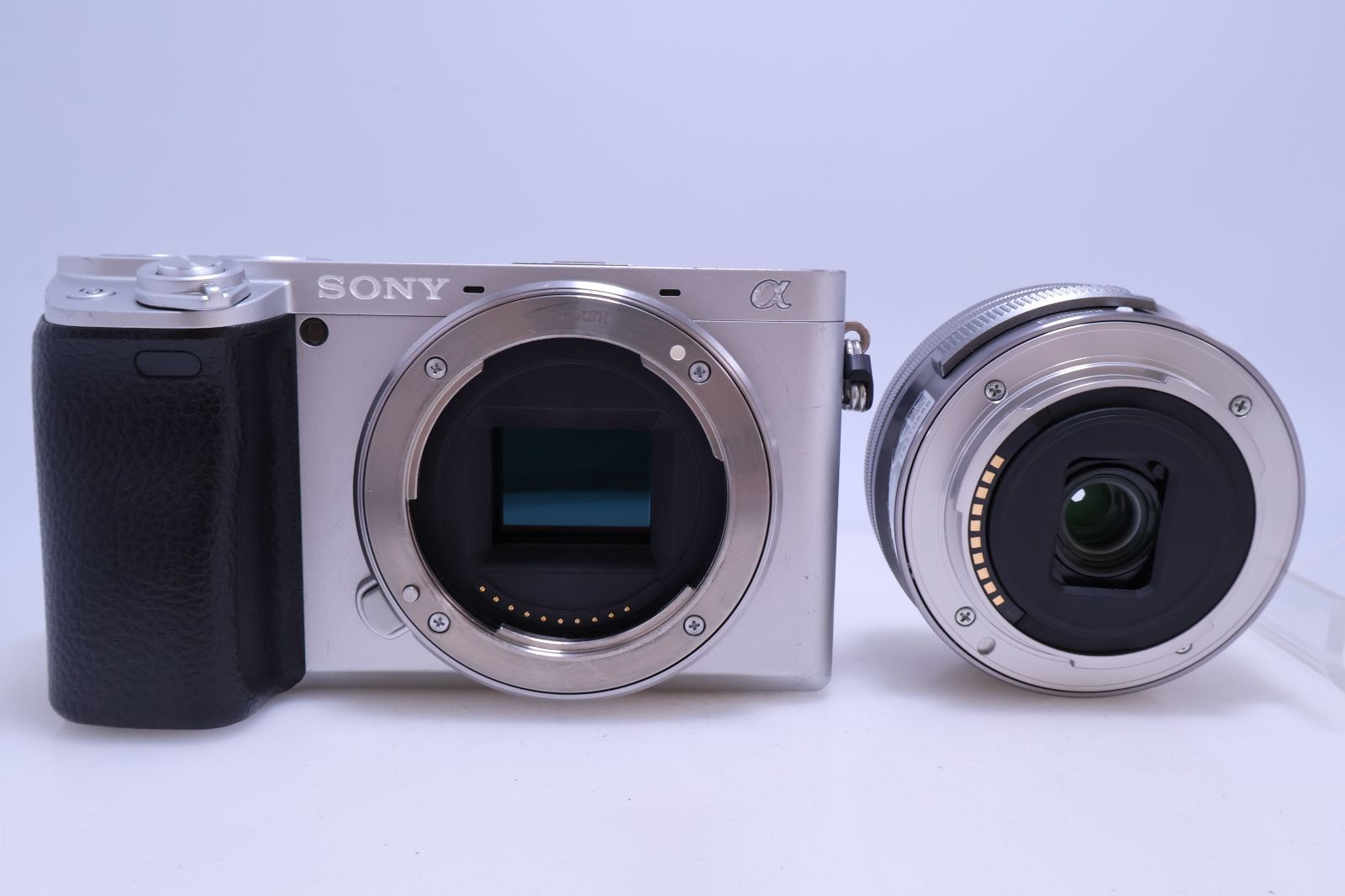 17,358回 美品】SONY α6400 パワーズームレンズキット(同梱レンズ
