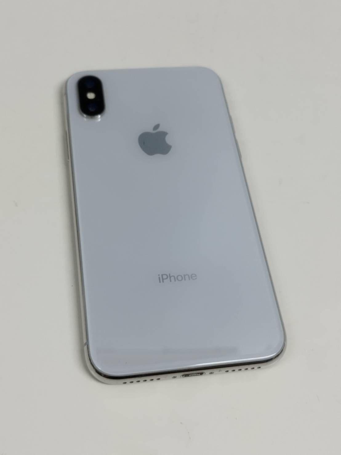 iPhone X 256GB シルバー SIMフリー バッテリー100% - メルカリ