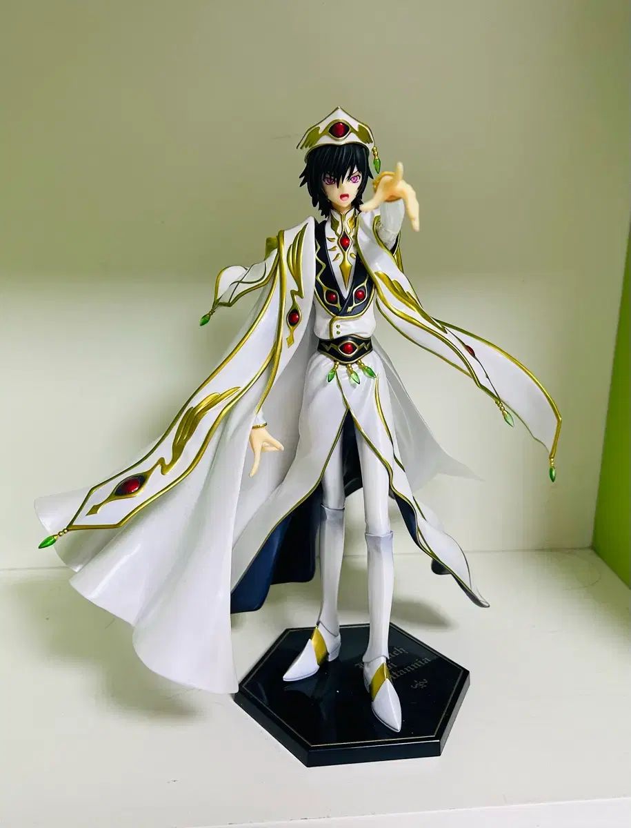 一週間限定出品) コードギアス ルルーシュ皇帝フィギュア 出品
