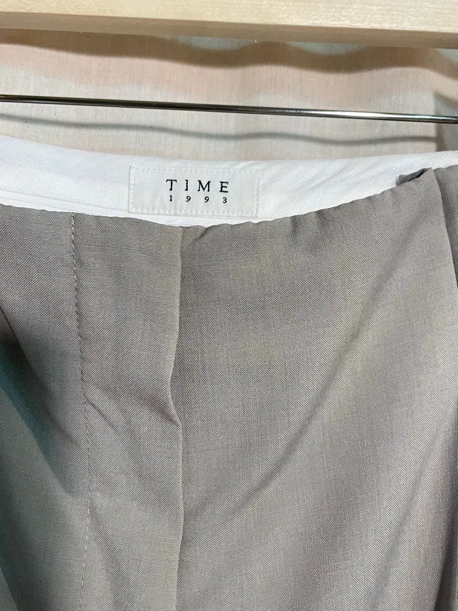 タイム TIME カーキグレー レディース ピンタック スラックス 26インチ