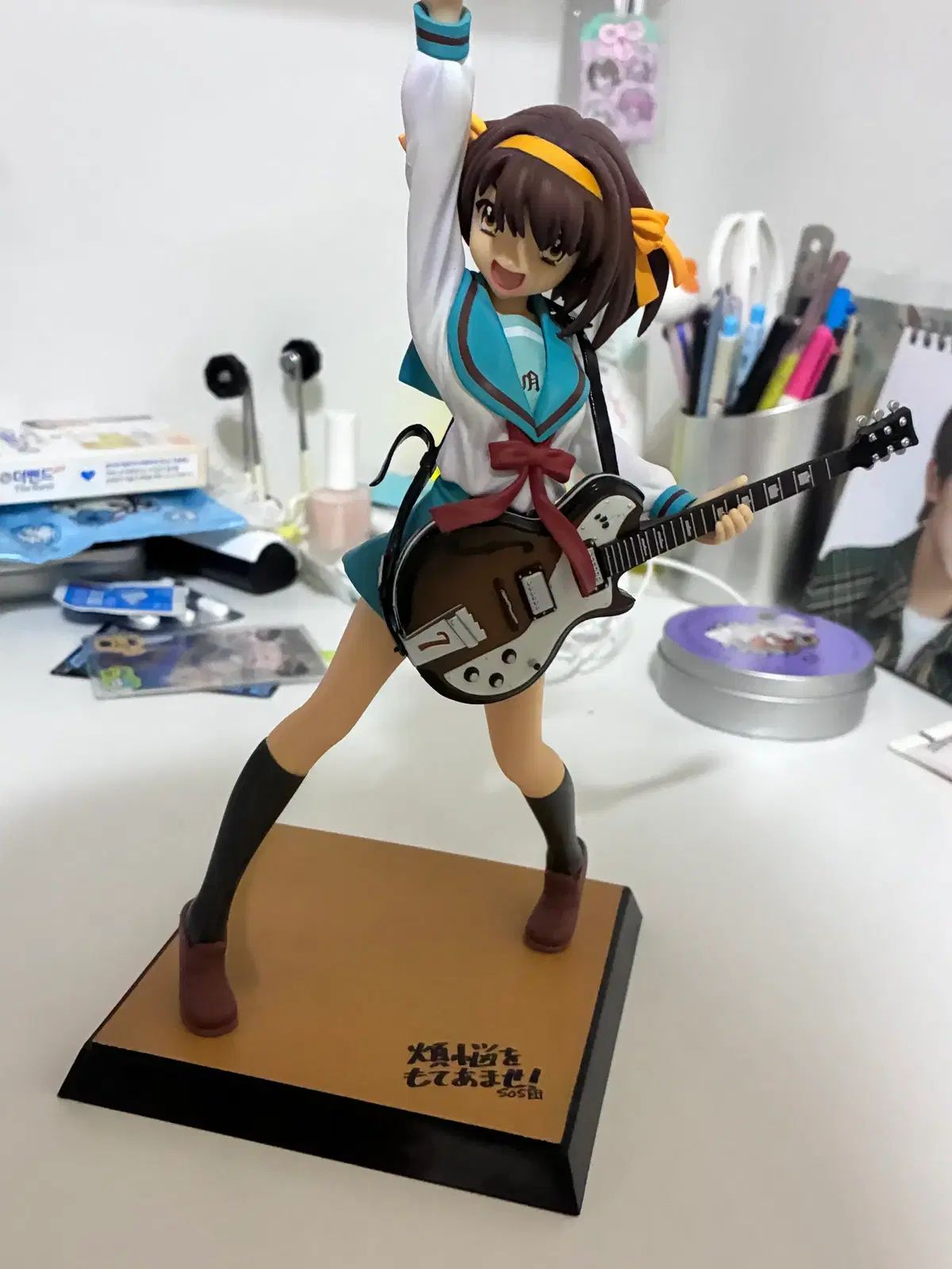 涼宮ハルヒの憂鬱 ギター フィギュア