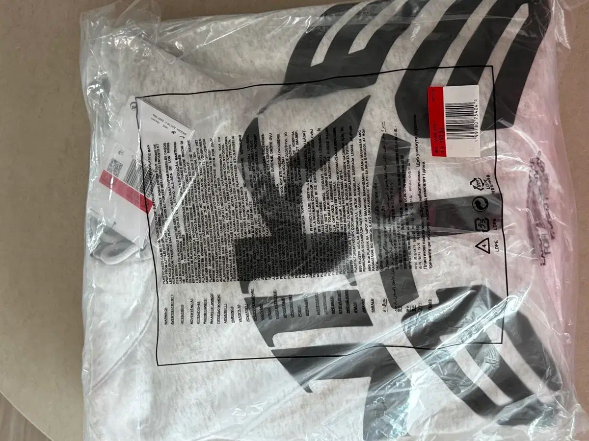 (新品) NIKE BTS コラボ フーディー large