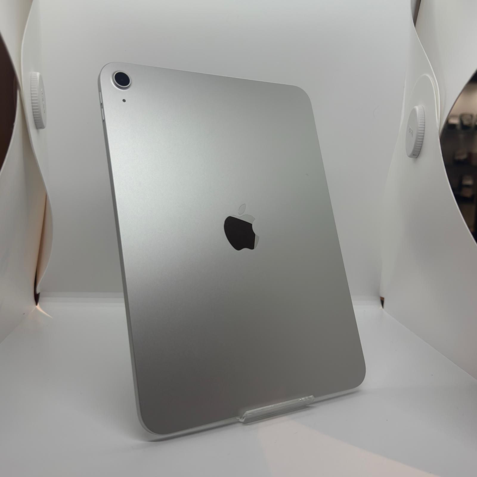 美品】iPad A16 11インチ 128GB シルバー Wi-Fi - メルカリ