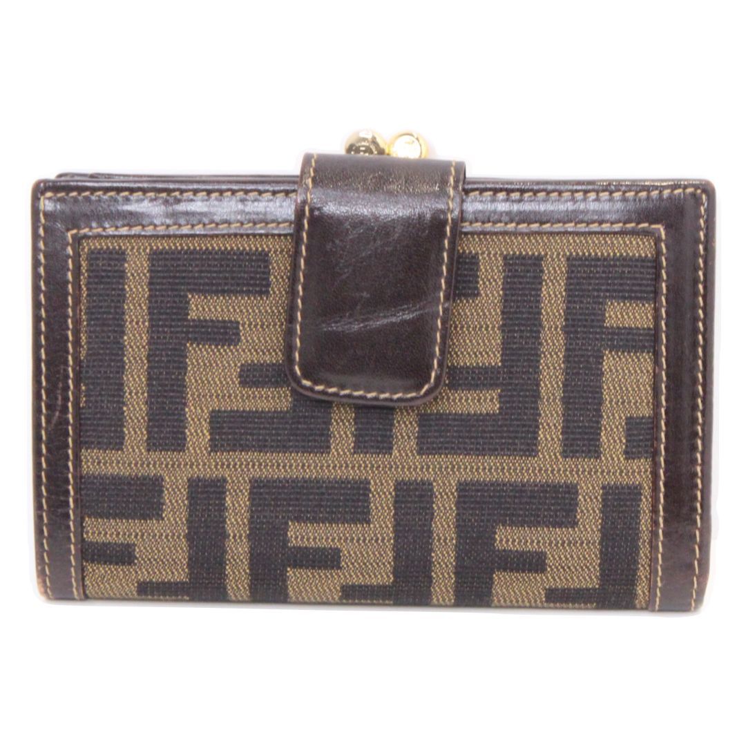 ★【FENDI】フェンディ　二つ折り　がま口財布　ブラウン　ブラック　黒　茶　ウォレット　レディース　ハイブランド　ズッカ柄