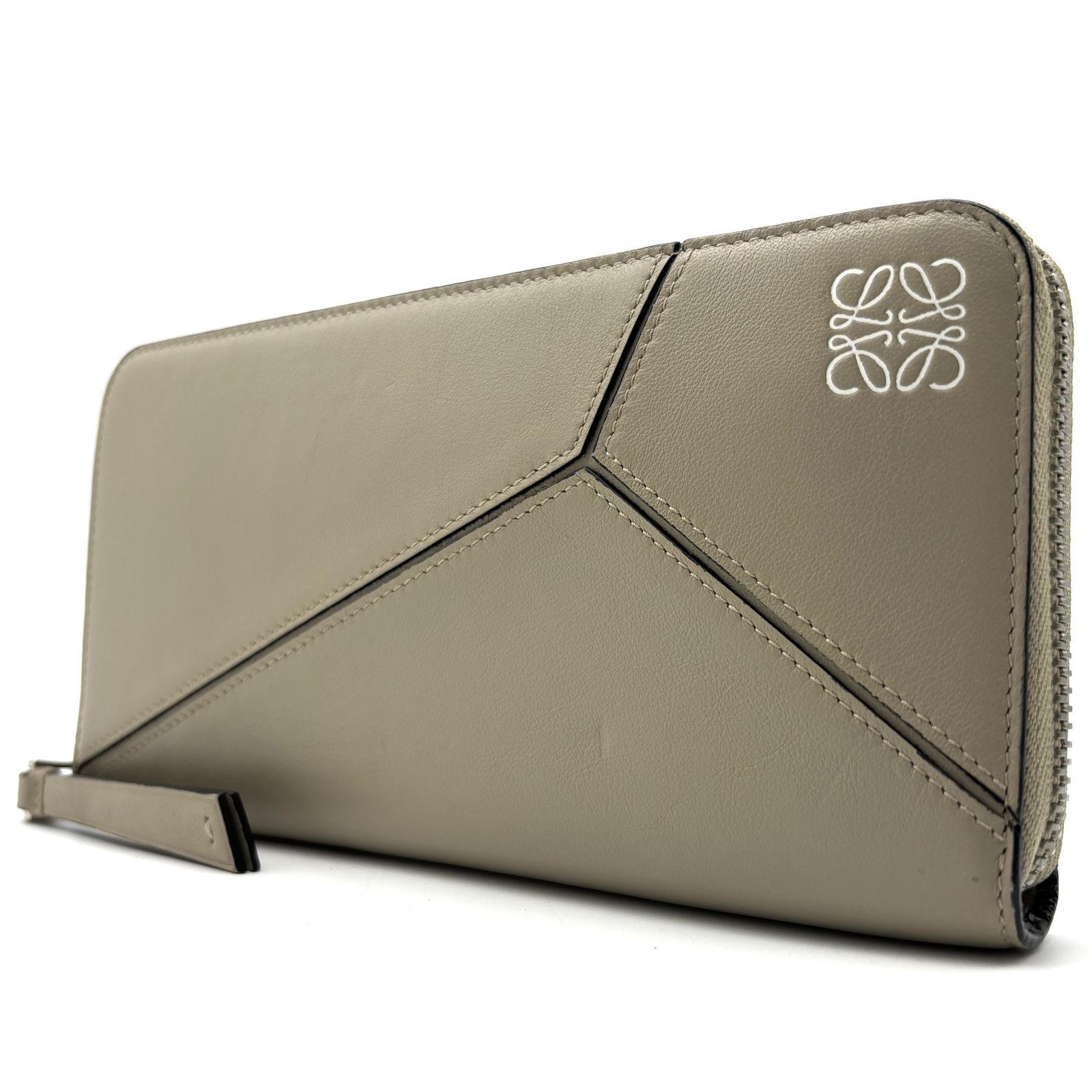 極美品 ロエベ LOEWE パズル ラウンドファスナー 長財布 ロングウォレット ライムグリーン アナグラム レザー 本革 大容量 ボーナス 夏休み お盆 帰省 サマーギフト 敬老の日 ご褒美 プレゼント