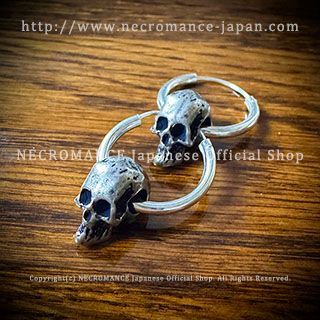 【新品】2連スカルピアス <ミディアムスカル> NECROMANCE ネクロマンス 骸骨