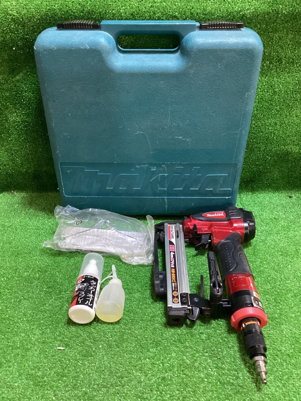 マキタ AT425HA 4㎜高圧エアタッカ ※現状品 ケース 付属品有(テ-191)
