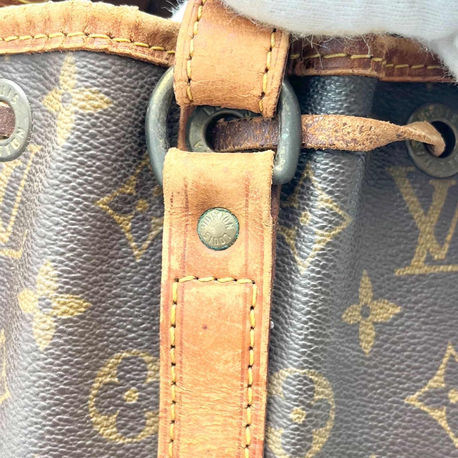 LOUIS VUITTON ルイヴィトン モノグラム プチ ノエ 巾着 ショルダー