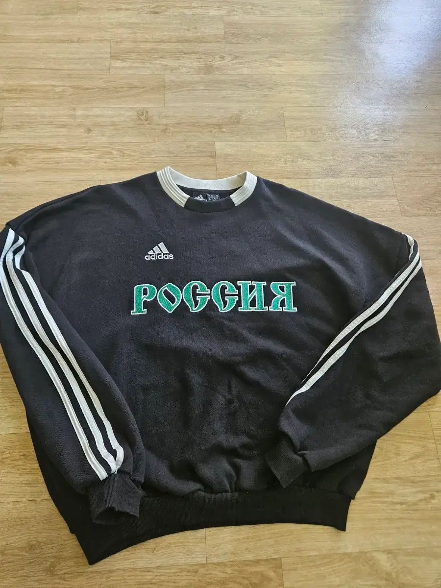 アディダス Gosha Rubchinskiy(ゴーシャラブチンスキー) スウェットシャツ