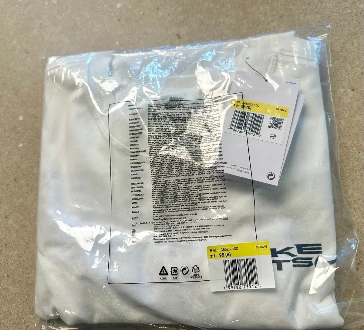 NIKE ナイキ × BTS（防弾少年団・バンタン）コラボ 半袖Tシャツ 白 S (95サイズ)