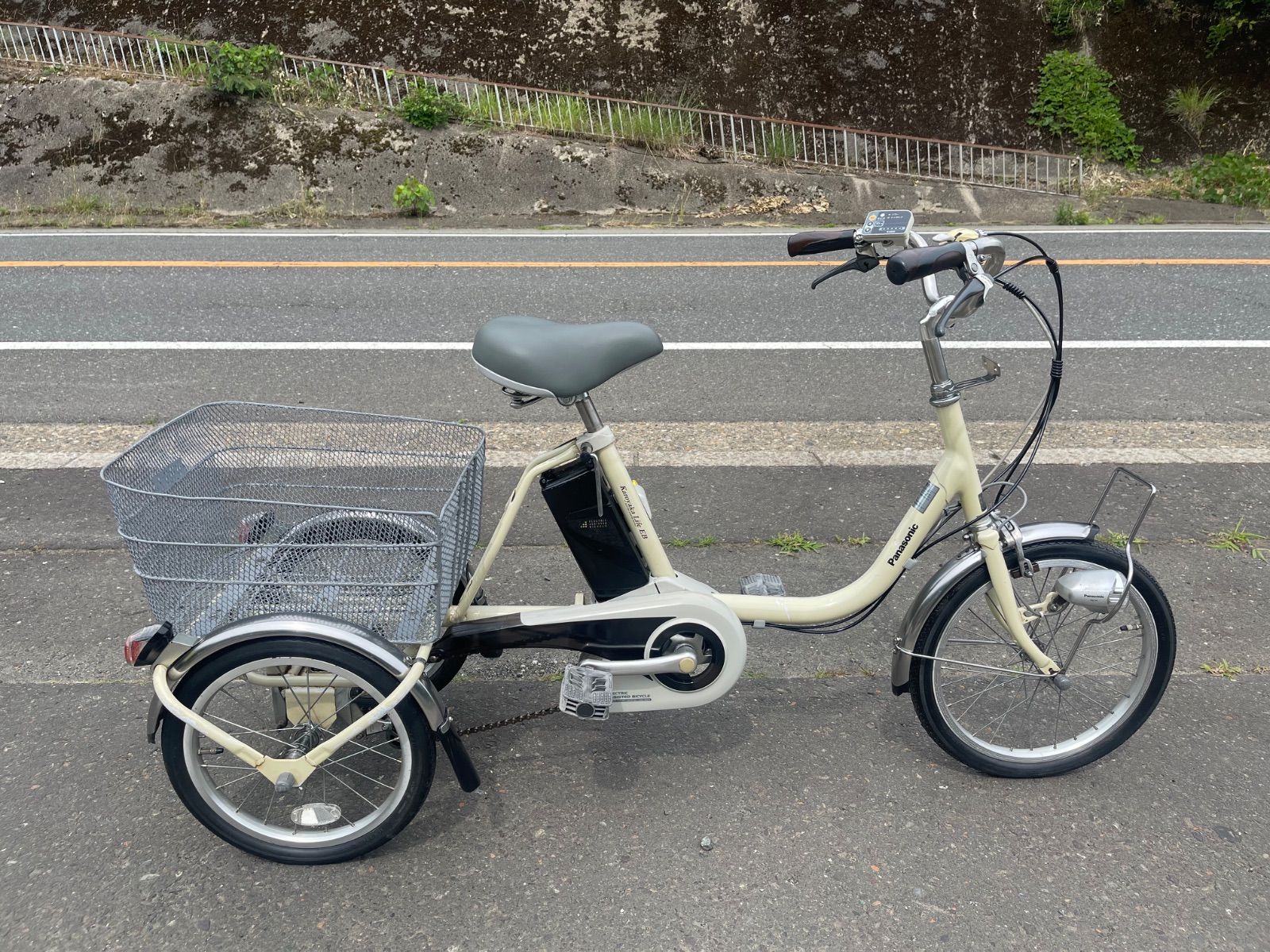0413【動作確認済】送料無料 Panasonic 電動アシスト三輪自転車 8.9Ah