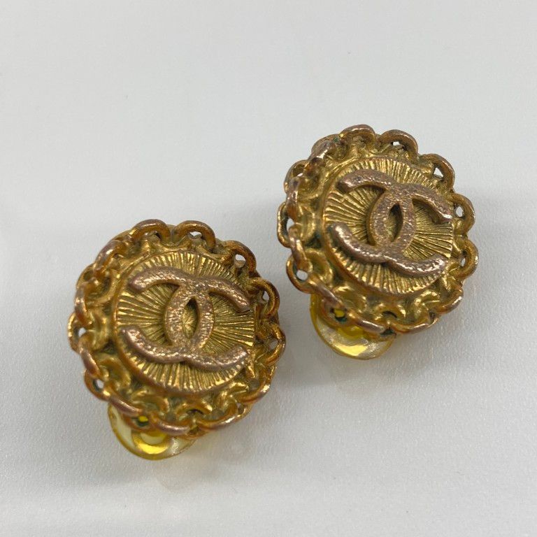 CHANEL（シャネル）　ココマーク　95・P　イヤリング　ゴールド