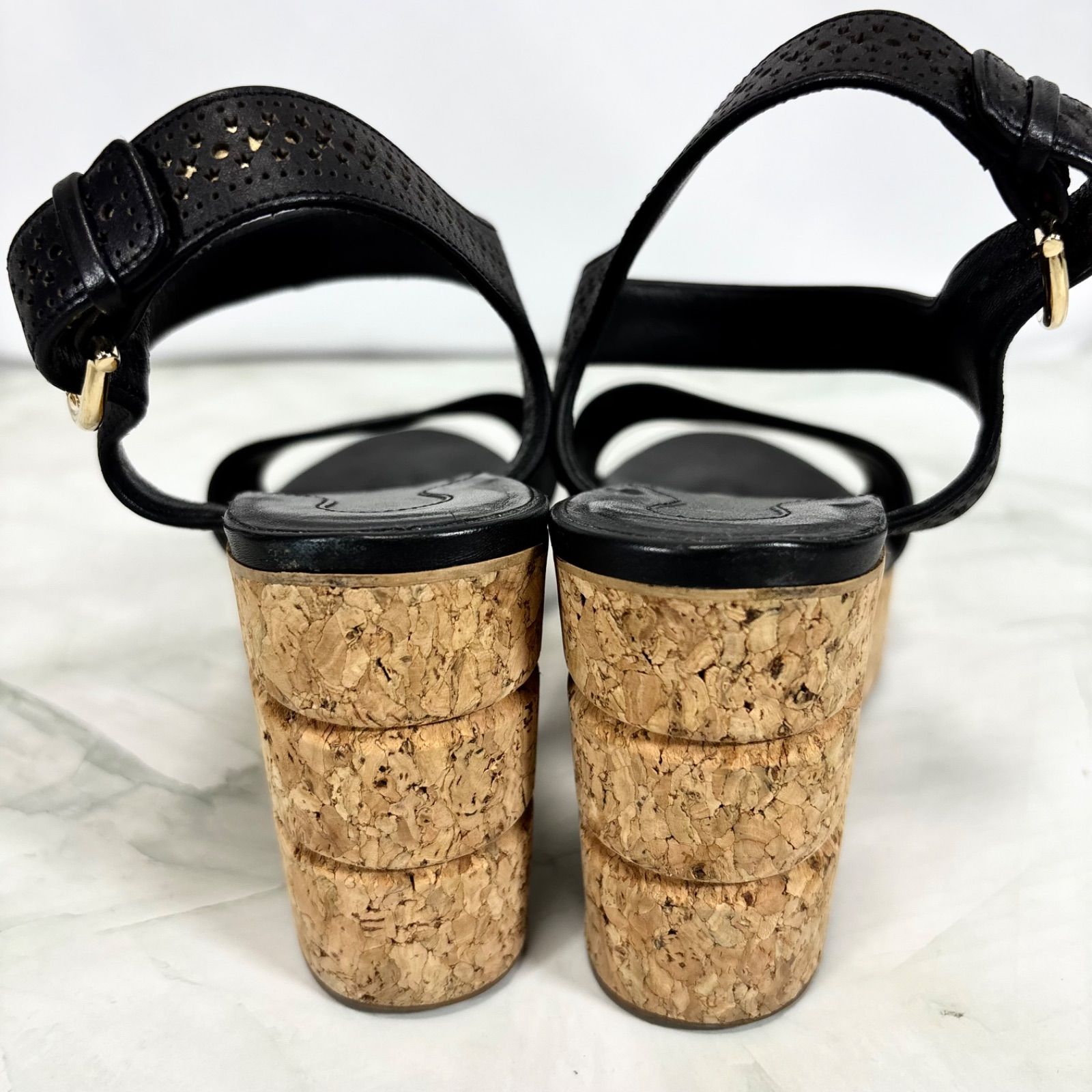 美品】サルヴァトーレフェラガモ Salvatore Ferragamo サンダル 