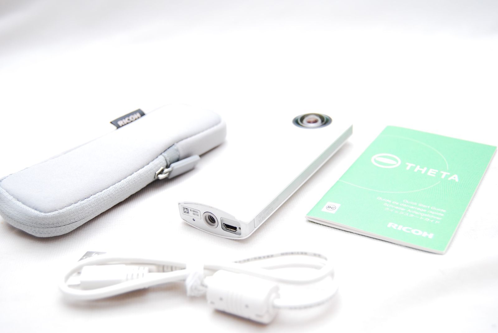 ★美品　RICOH 360度カメラ RICOH THETA SC (ホワイト) 全天球カメラ ★