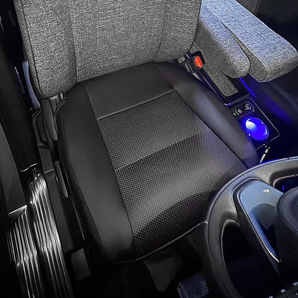 【送料無料】トヨタ Toyota シエンタ SIENTA 10系 2022年対応 フロントシートバックプロテクター シート保護マット レザー調 2枚セット 内装パーツ キズ防止 汚れ防止 保護 高級感 快適性向上 スタイリッシュ インテリアアクセサリー