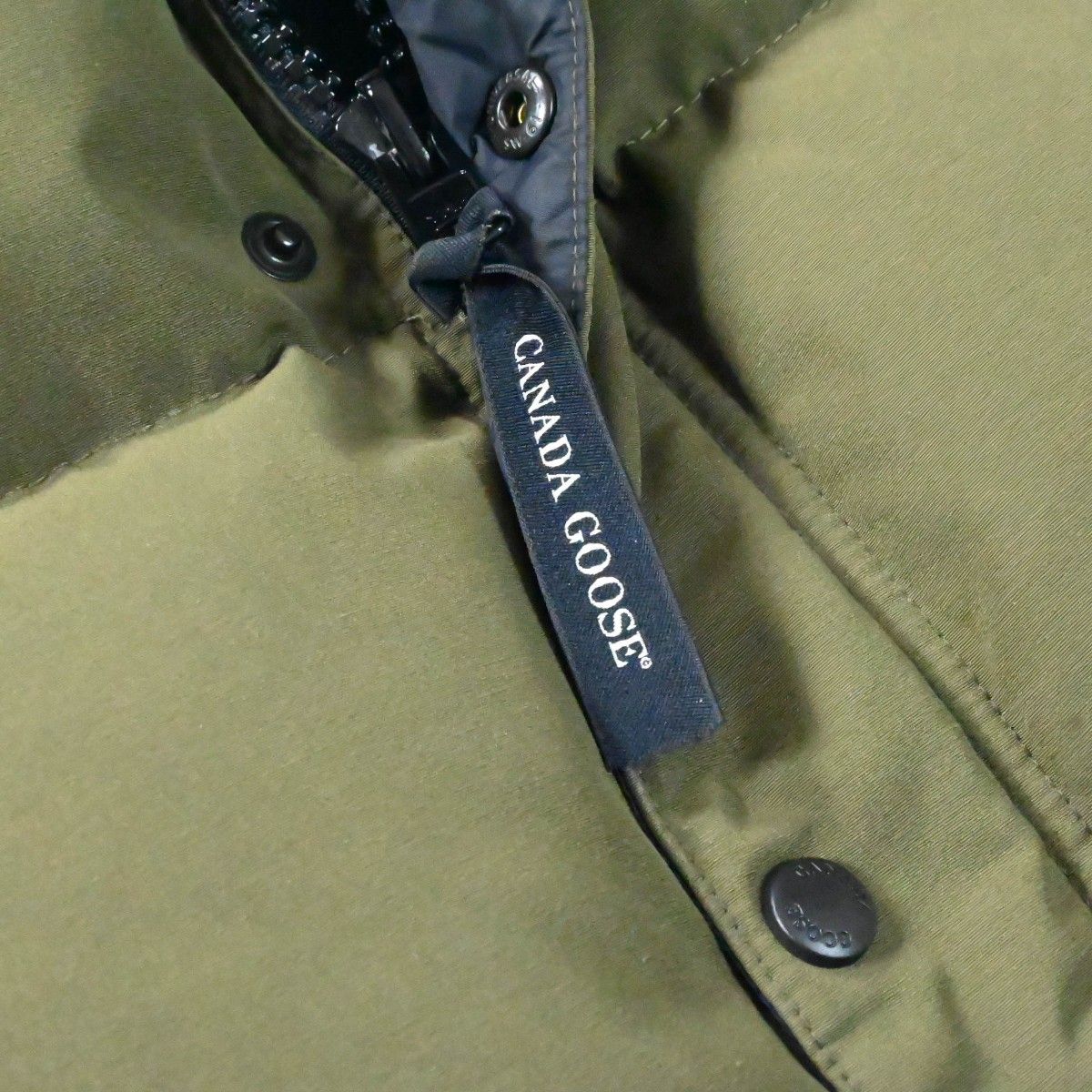 CANADA GOOSE カナダグース ダウンベスト XS カーキ K2606-k100 - メルカリ
