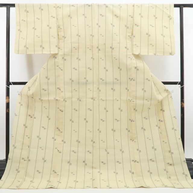 新品・夏琉球絣】紗紬 壁上布 夏着物 正絹 仕付け糸付 tomihisa“貴女が