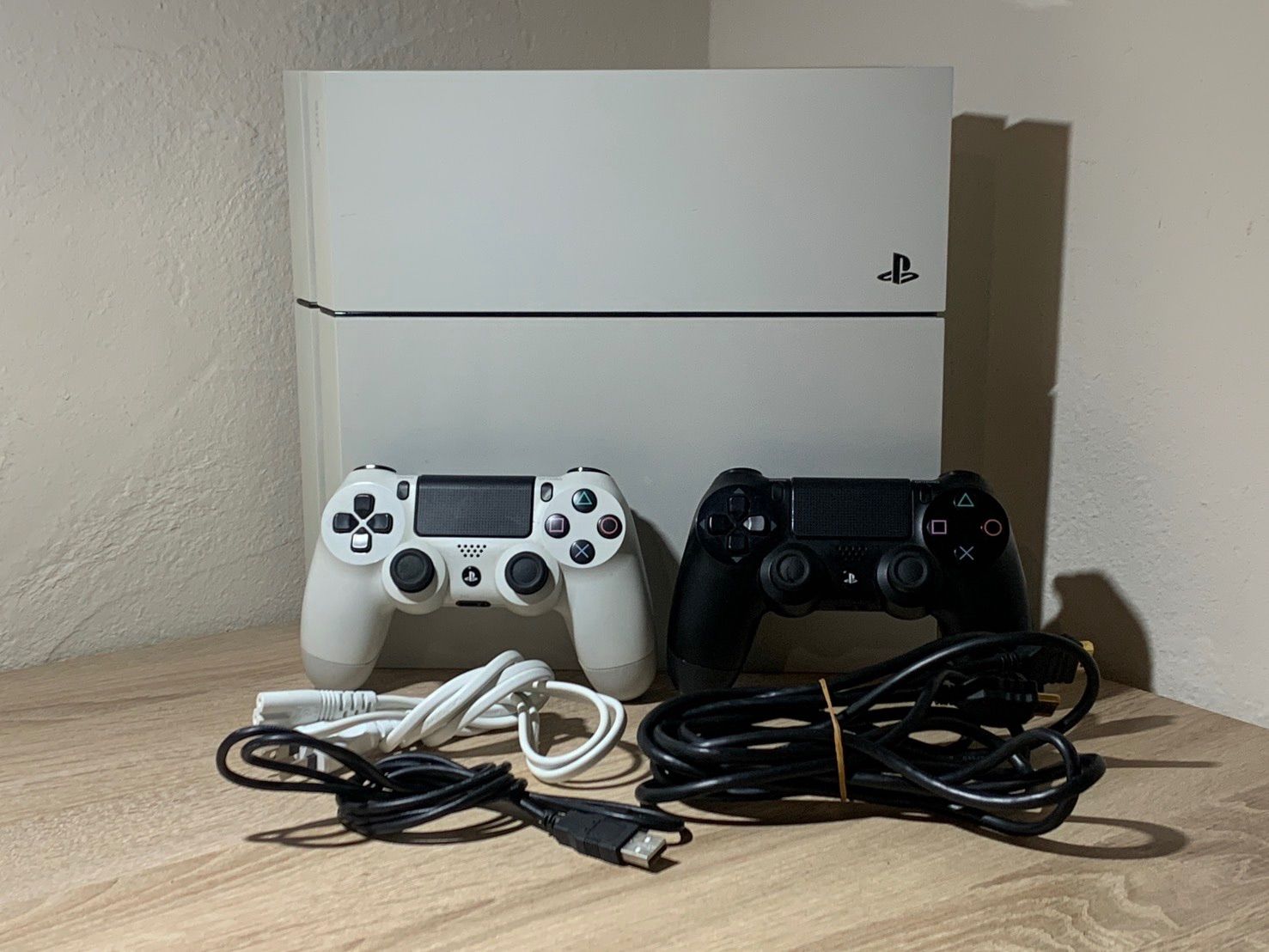 1533 PS4 CUH-1100A ホワイト 動作確認済み【宅】