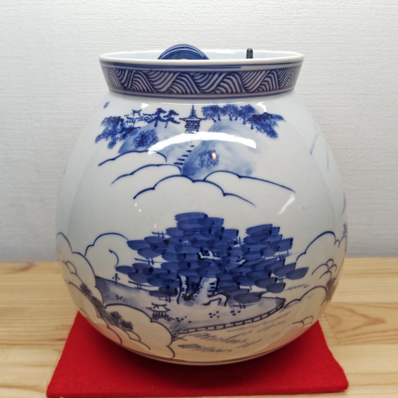 【逢絢亭・中古品】茶道具 水指 膳所焼 染付 近江八景の絵 陽炎園 岩崎新定 共箱入り