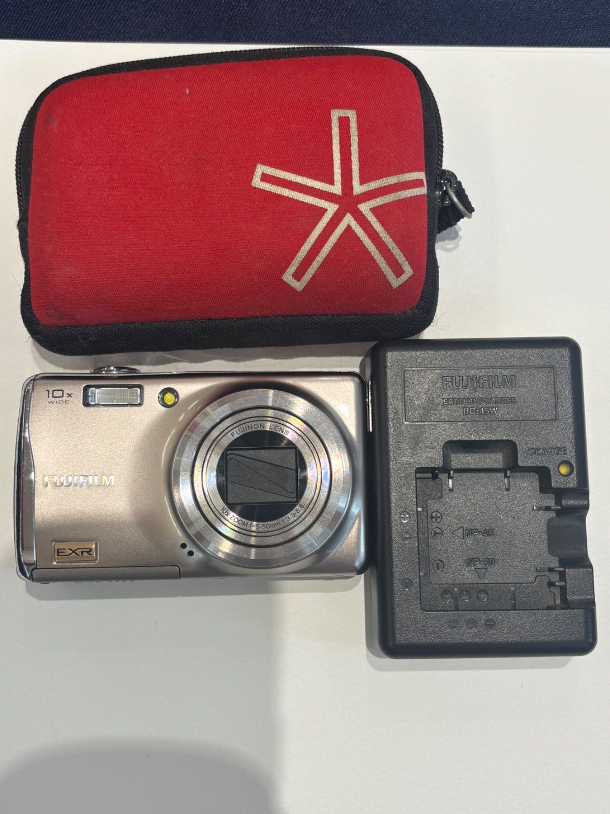 FUJIFILM 富士フイルム　FINEPIX F80EXR デジタルカメラ