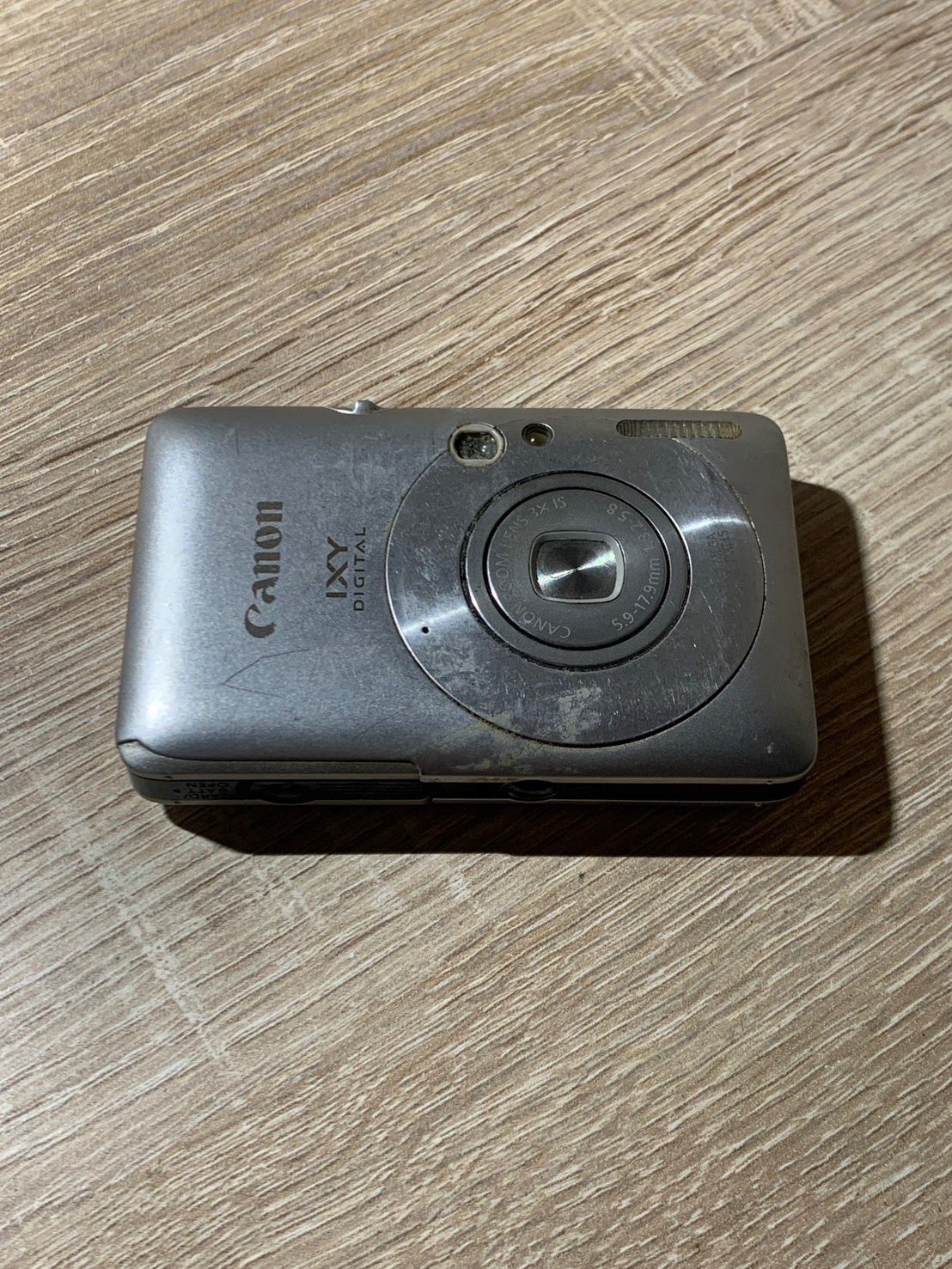 1564 Canon IXY DIGITAL 210 IS シルバー ジャンク品 デジカメ【ネ】