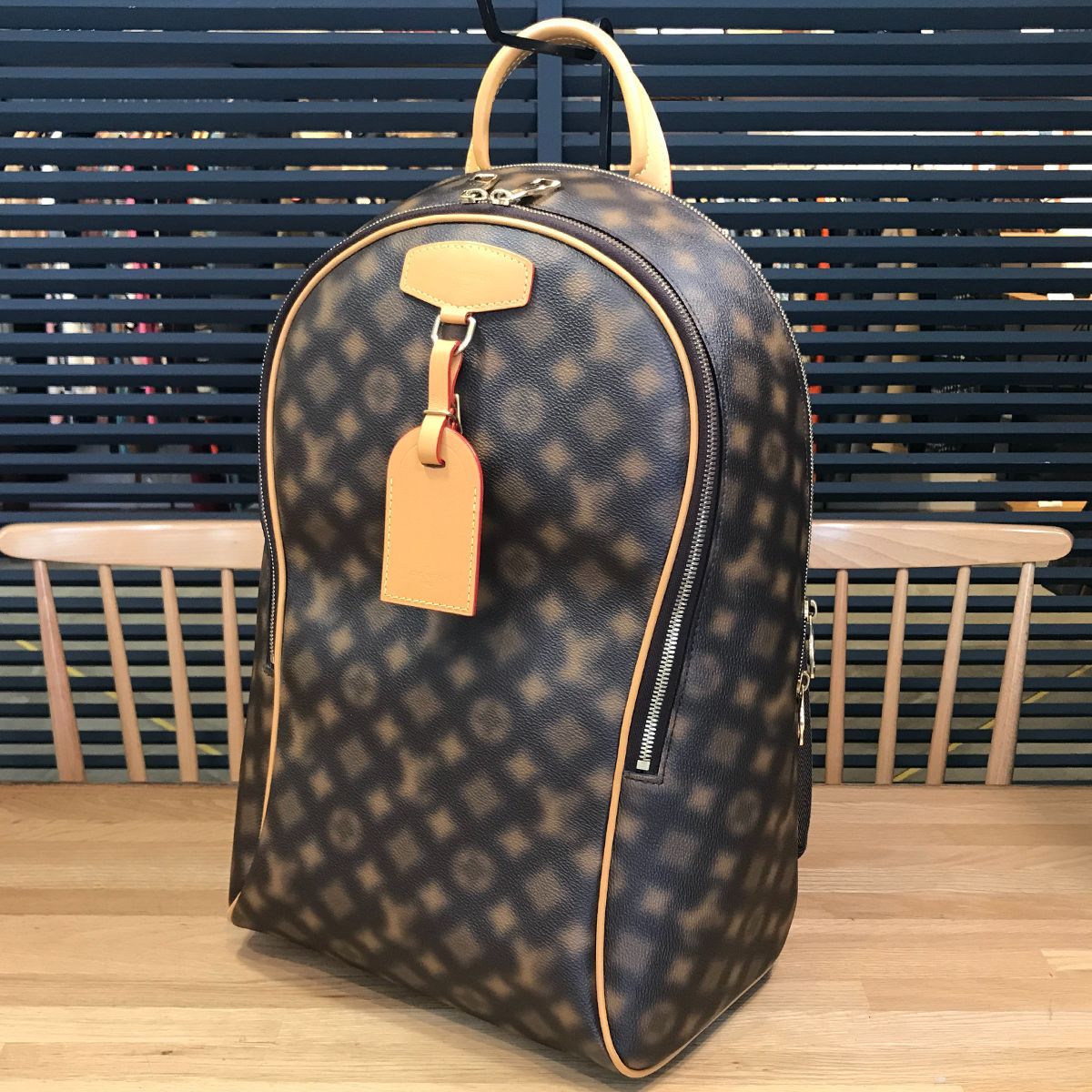 超美品 ルイヴィトン ディスイズノットモノグラム エリプス バック 