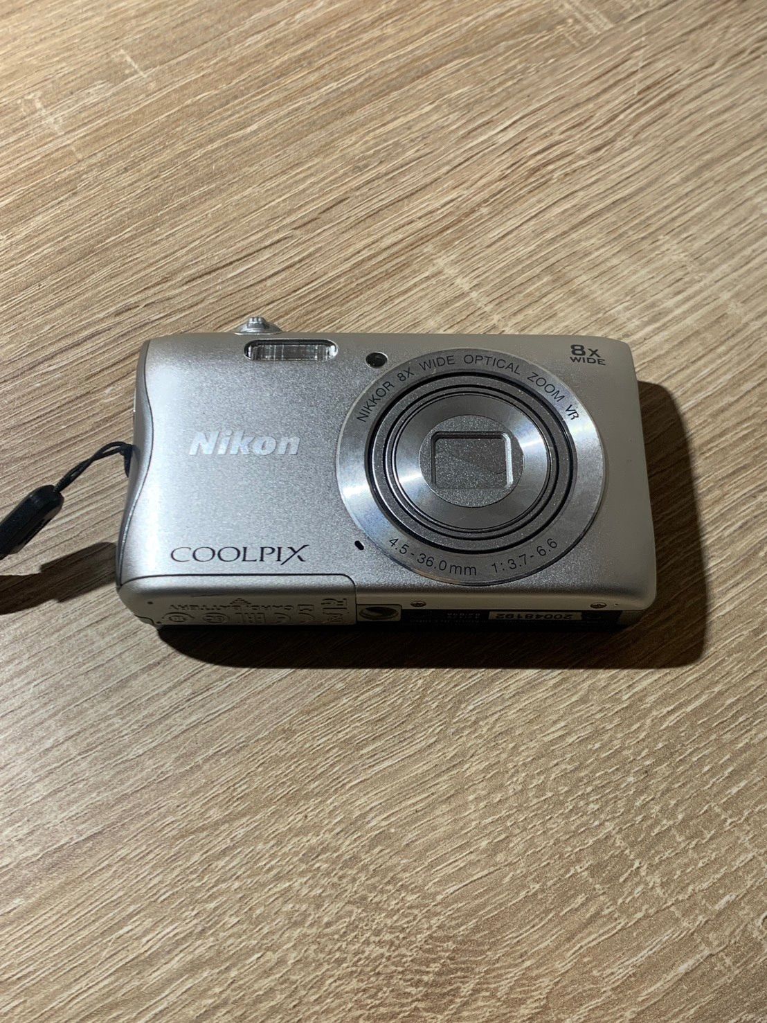 1631 Nikon COOLPIX S3700 シルバー ジャンク品【ネ】