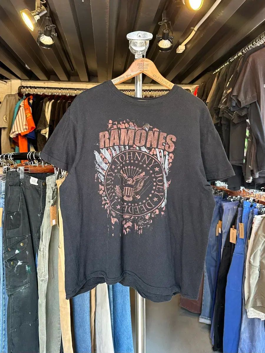 100 ラモンズ Ramones ロックバンド クロップド プリンティング Tシャツ