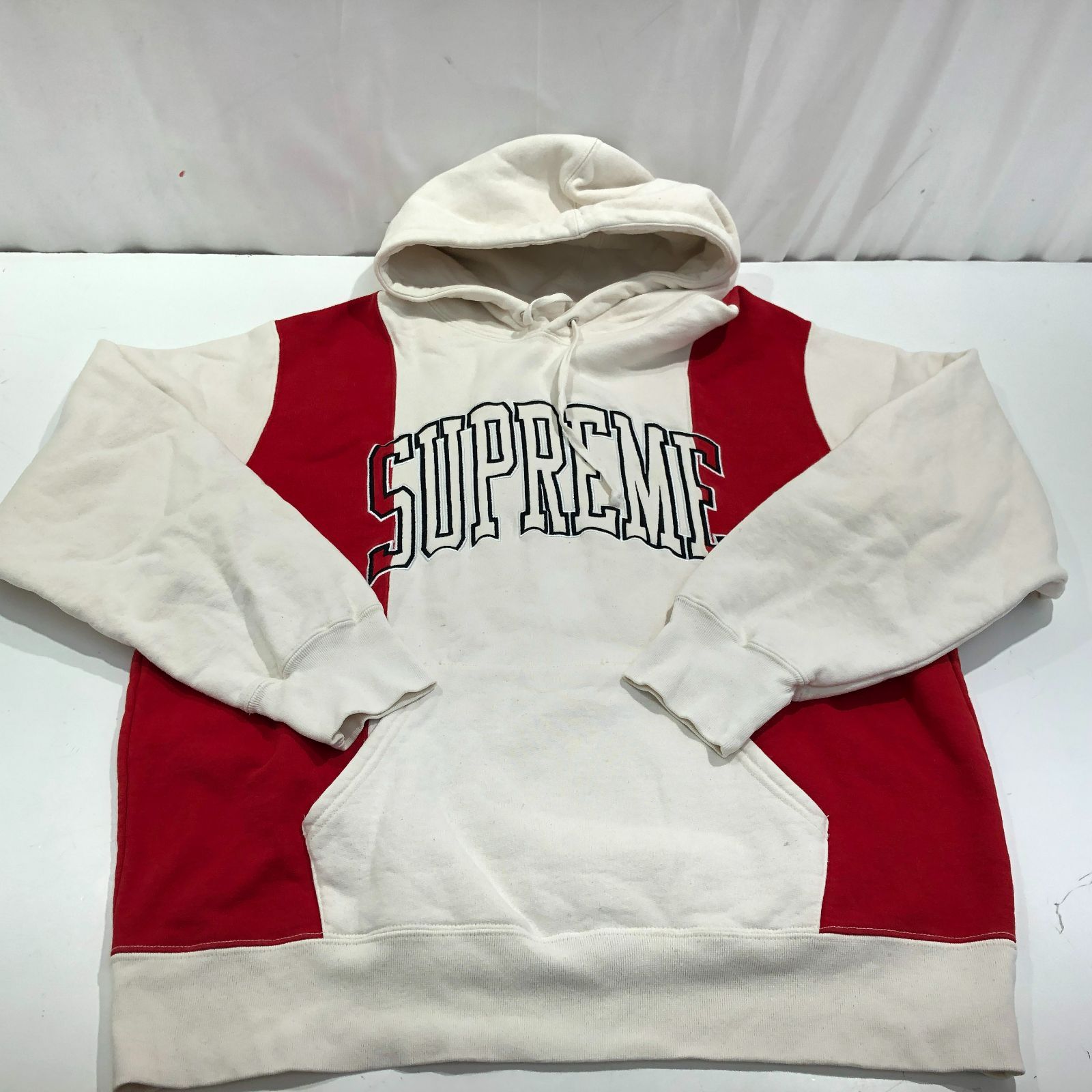[七重浜75-1-080615nh] SUPREME シュプリーム 19ss paneled ArcHoodie パーカー Lサイズ[中古] [メンズ]