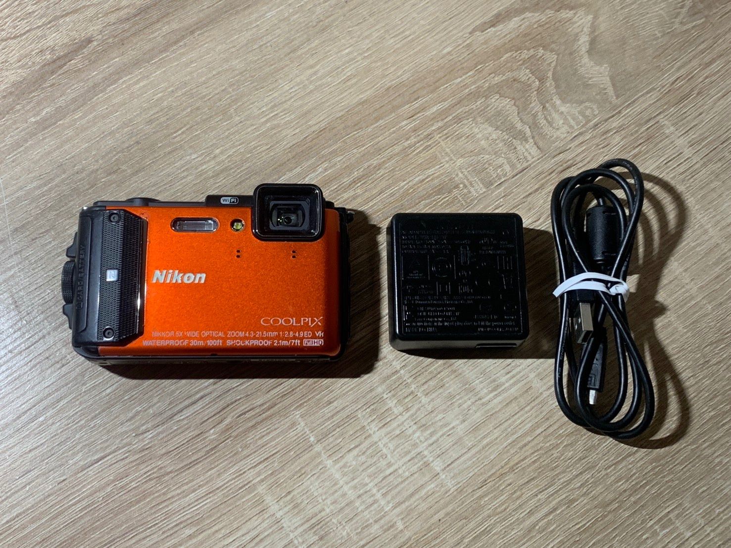 1556 Nikon COOLPIX AW130 オレンジ 動作確認済み デジカメ【コ】