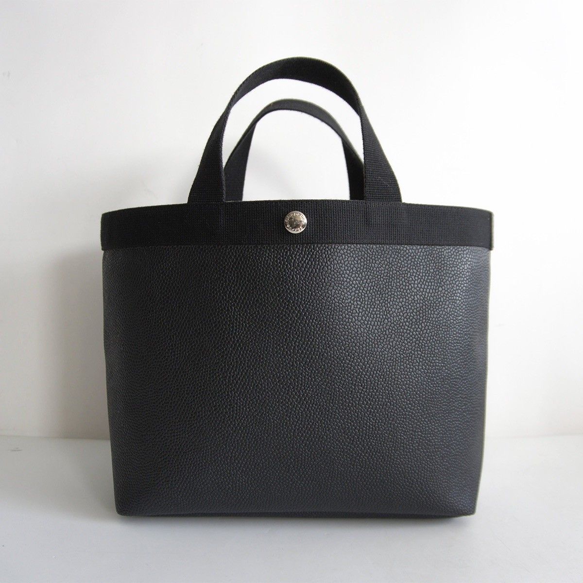 【美品】 Herve Chapelier 【704GP/リュクス コーテッドキャンバス 舟形 トート バッグ】 ノワール ブラック エルベシャプリエ 26060464 43,615円