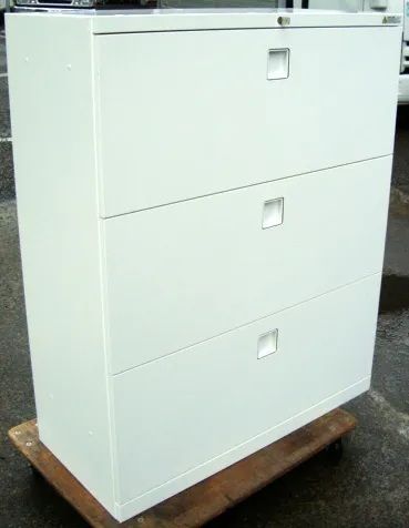 【東京都限定送料2200円も可】オカムラ　レクトライン　3段ラテラル書庫　引出し書庫　幅900　奥400　高1100　ホワイト　キャビネット　書類収納