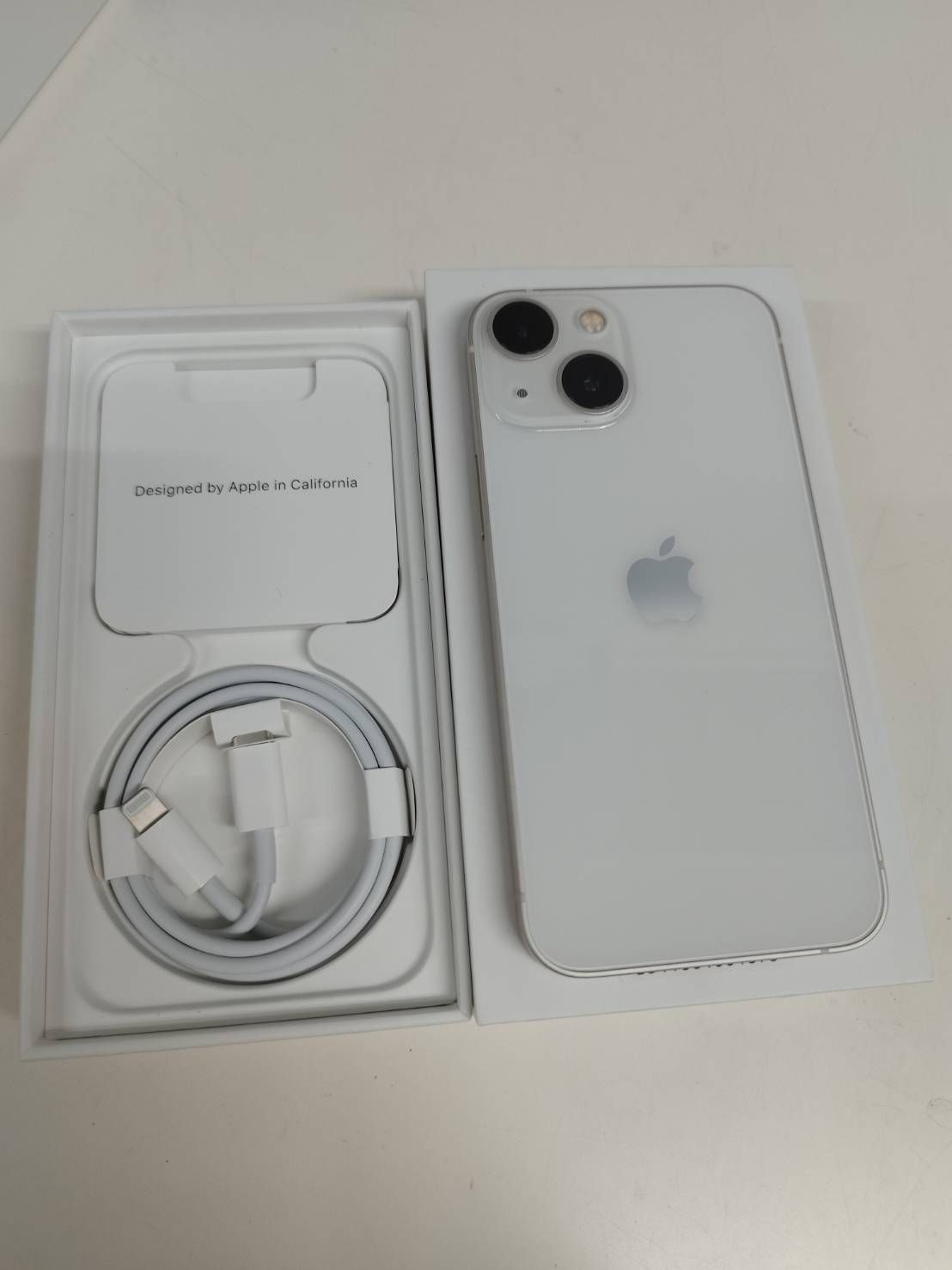SIMフリー】iPhone 13 mini/A2626/128GB/スターライト〈MLJE3J/A