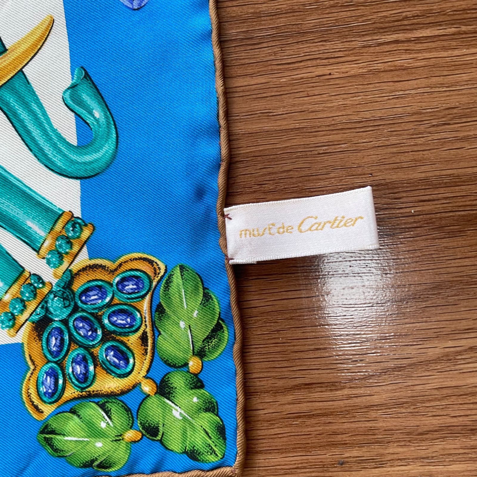 Cartier シルクスカーフ 象柄 - メルカリ
