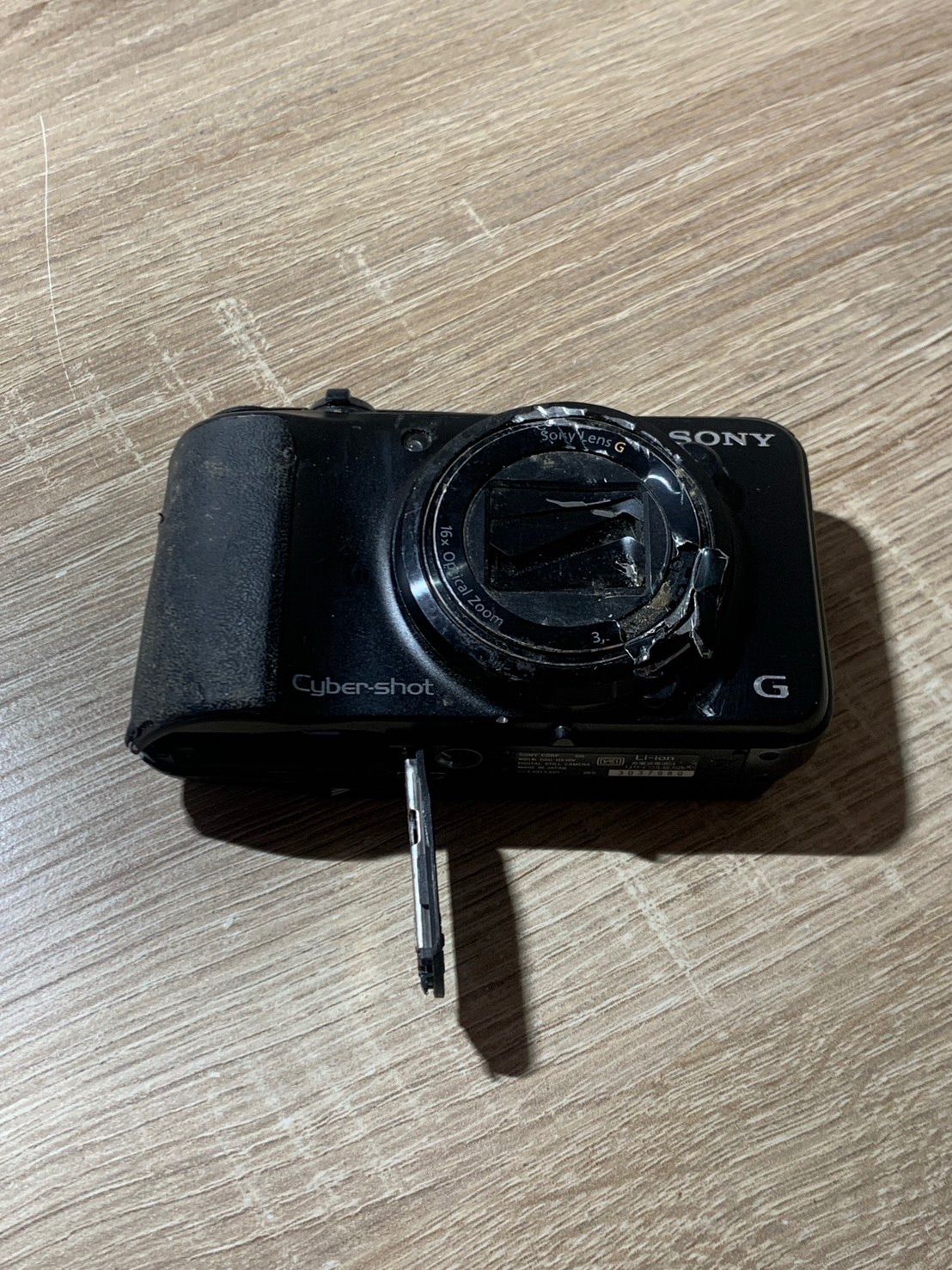 SONY ソニー サイバーショット DSC-HX10V【ジャンク品】 1629 Sony Cyber-Shot DSC-HX10V ブラック ジャンク品 デジカメ【ネ