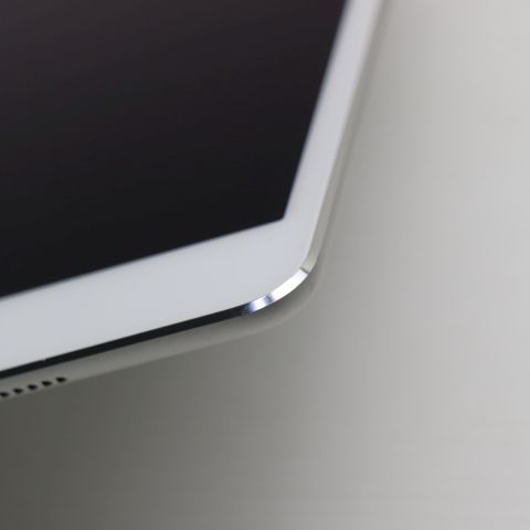超美品 SIMフリー iPad mini 4 Cellular セルラー 128GB シルバー 即日