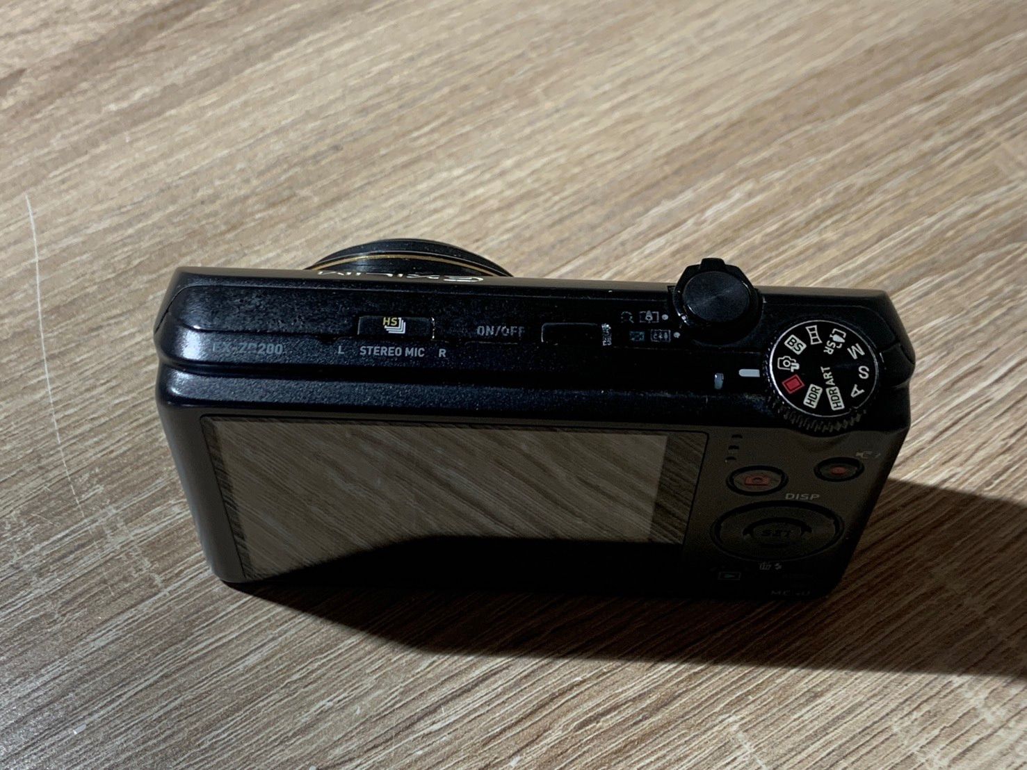 1561 Casio EXILIM EX-ZR200 ブラック ジャンク品 デジカメ【ネ