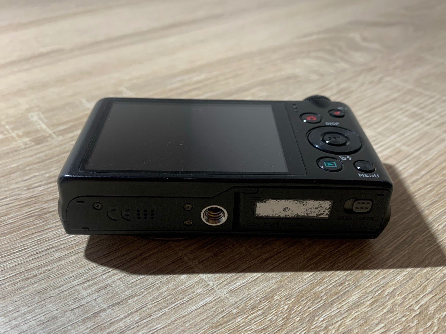 1561 Casio EXILIM EX-ZR200 ブラック ジャンク品 デジカメ【ネ