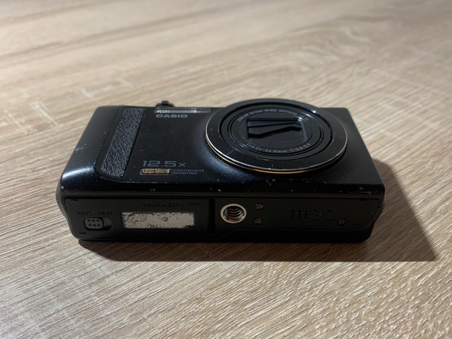 1561 Casio EXILIM EX-ZR200 ブラック ジャンク品 デジカメ【ネ
