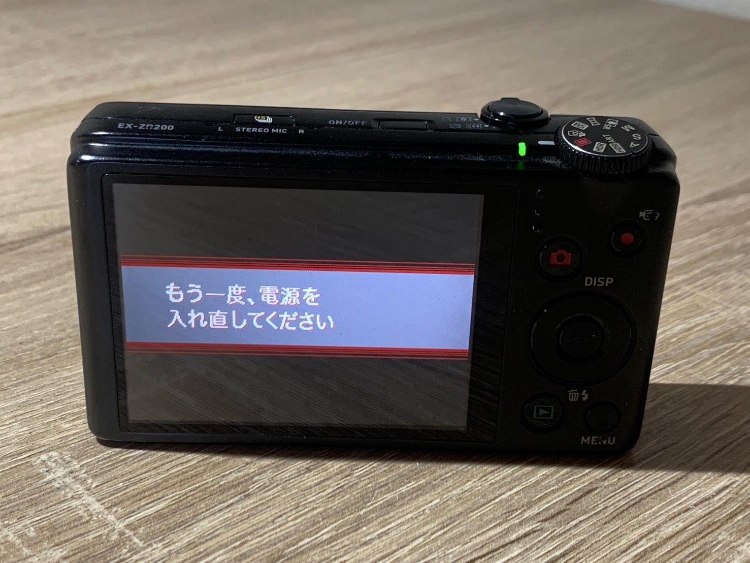 【ジャンク品】CASIO EXILIM EX-ZR200 デジカメ 1561 Casio EXILIM EX-ZR200 ブラック ジャンク品 デジカメ【ネ