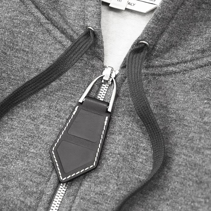 【未使用】HERMES エルメス スウェット パーカー コットン/カシミヤ サイズ M メンズ ジップアップ フーディー プルオーバー レザートリム ロングスリーブ トップス グレー 灰色 イタリア製 未使用】HERMES エルメス スウェット パーカー コットン/カシミヤ
