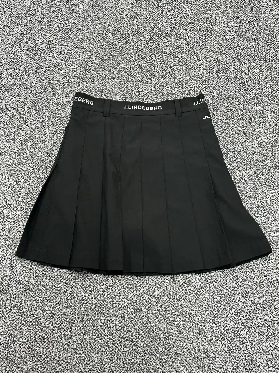 正規品 J.LINDEBERG(J.リンドバーグ) レディース 最新バージョン ブラック シャーリング スカート