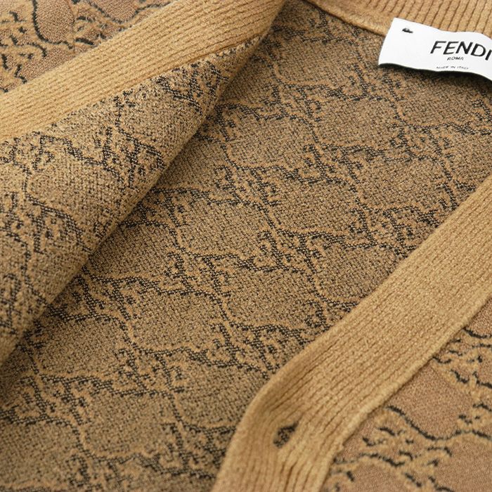 新品同様】FENDI フェンディ クロップドニットカーディガン サイズ 36
