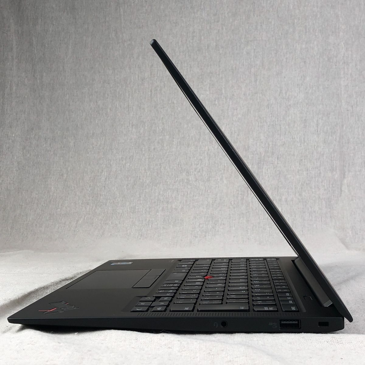 LENOVO Thinkpad【中古】 中古】Lenovo ThinkPad X1 Carbon Gen9 i7/16GB/512GB - メルカリ