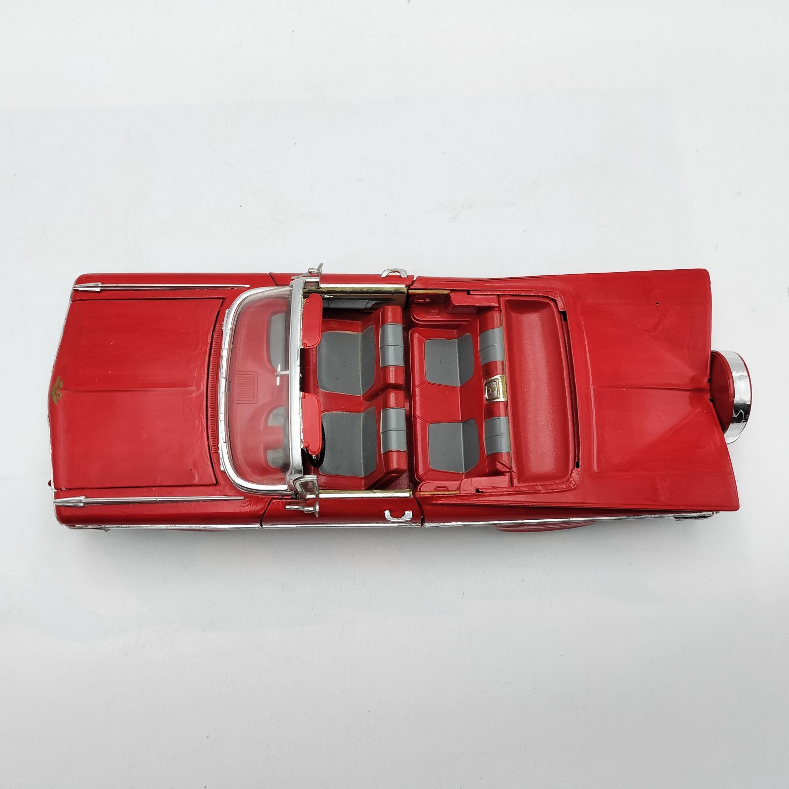1959 シボレー インパラ コンバーチブル レッド 1/18 ロードタフ ダイ