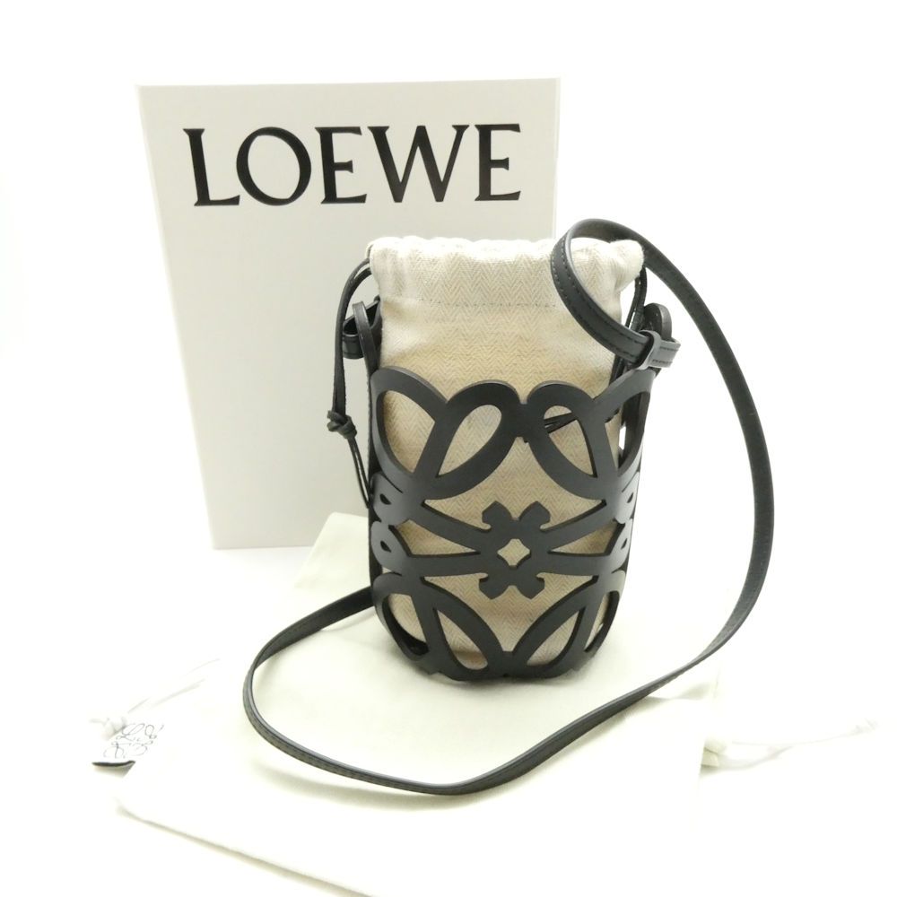 未使用 LOEWE ロエベ C922Y62X02 アナグラム カット アウト ポケット ポシェット ショルダーバッグ レディース AM8984