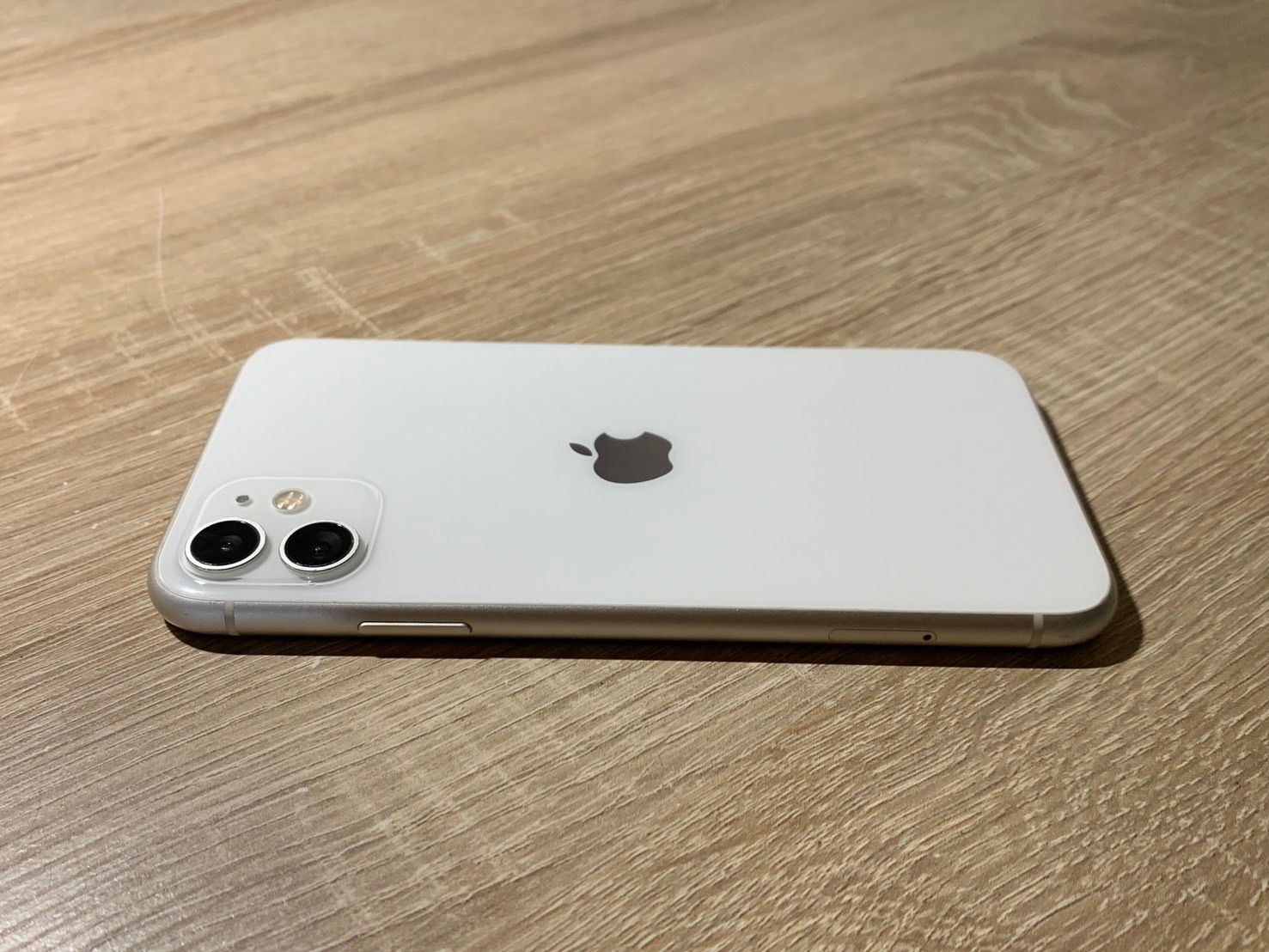 Apple iPhone 11 ホワイト 動作確認済み iPhone 11 64GB ホワイト 動作確認済 訳アリ - メルカリ