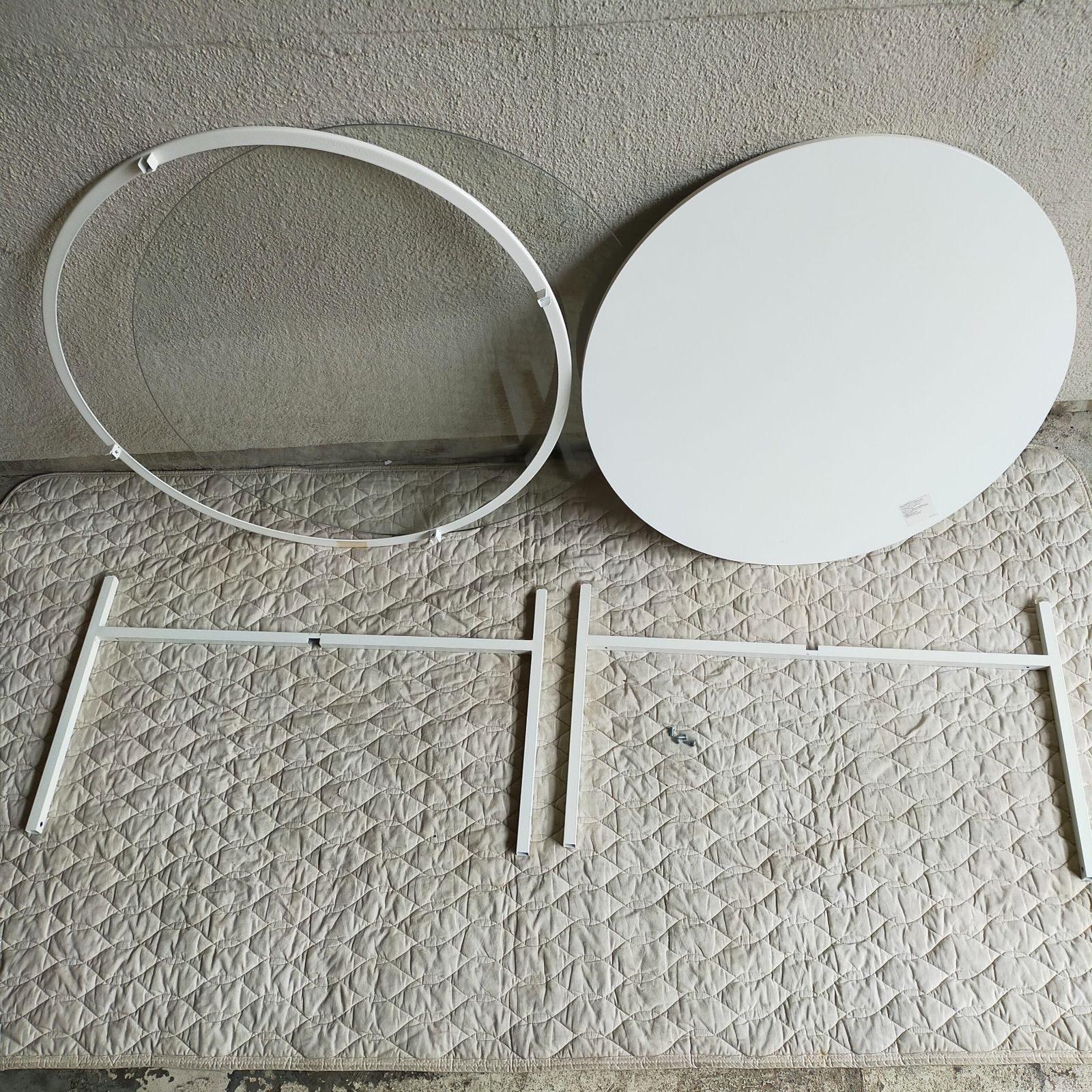 IKEA ガラステーブル 丸テーブル ホワイト 75cm 強化ガラス センター